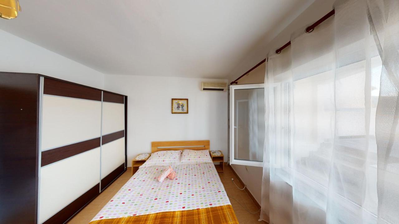 מטינה Apartments Riva מראה חיצוני תמונה