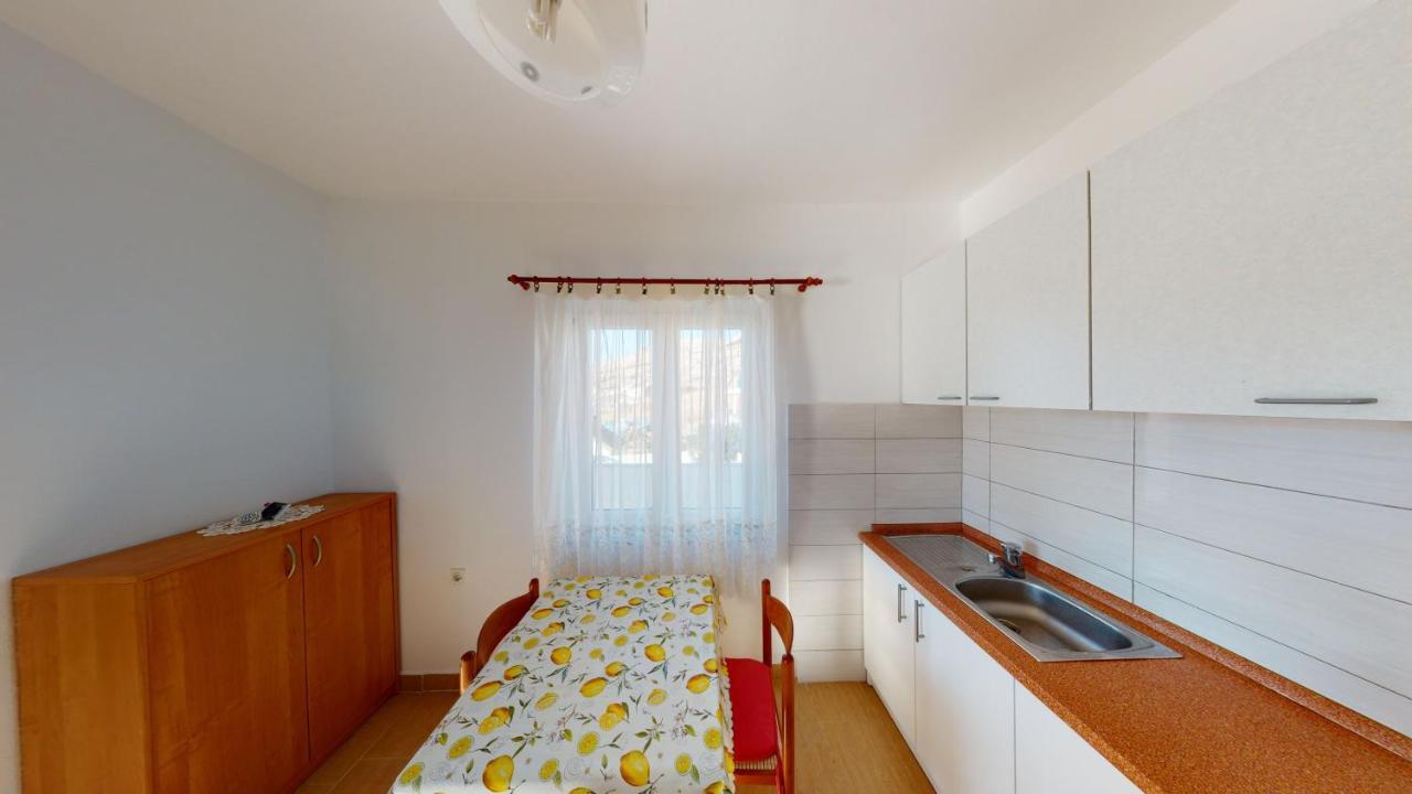 מטינה Apartments Riva מראה חיצוני תמונה