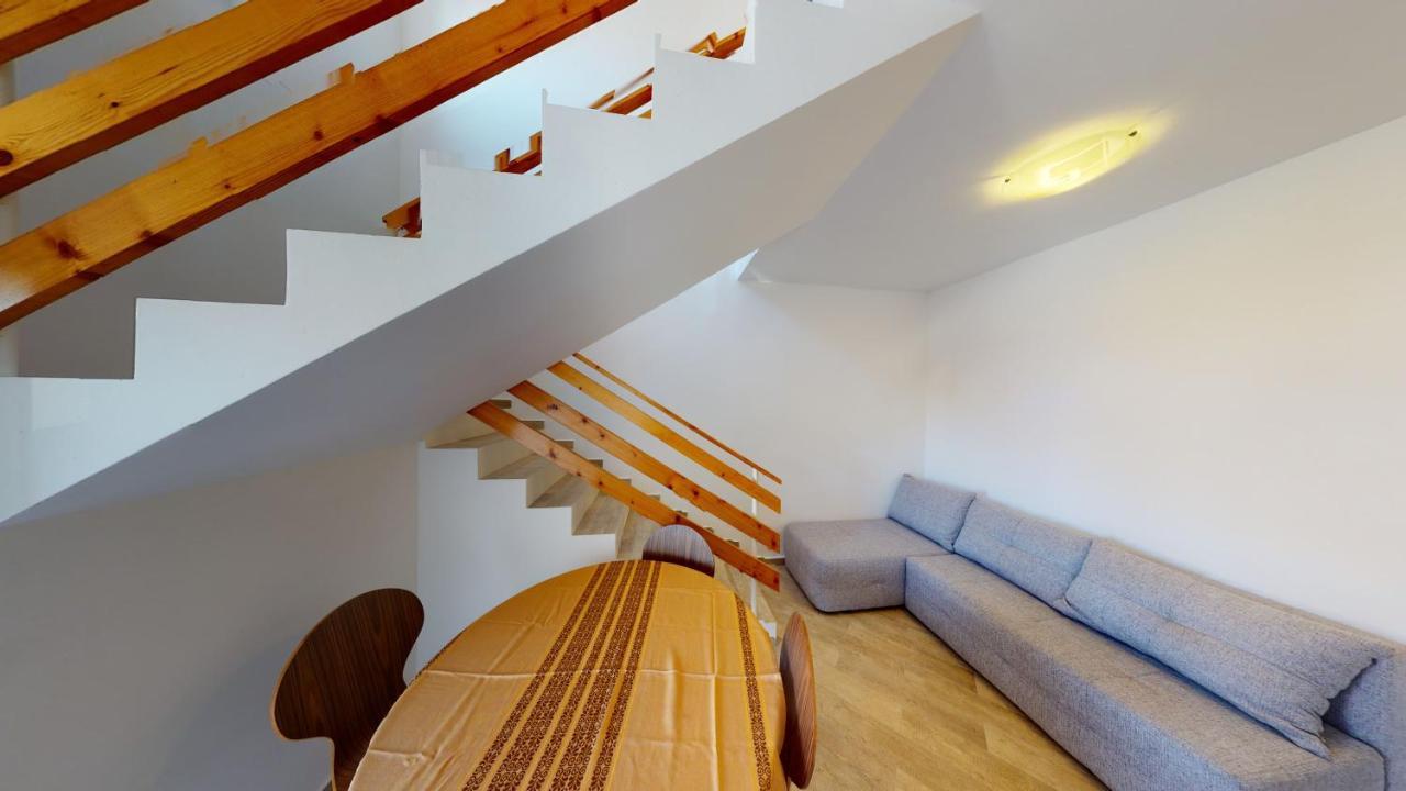 מטינה Apartments Riva מראה חיצוני תמונה